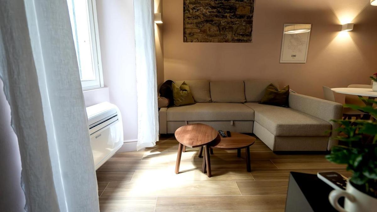 Alloggio Del 1400 Nel Cuore Del Centro Storico A 2 Min Dal Porto E Con 2 Bici Gratuite Como Exteriör bild